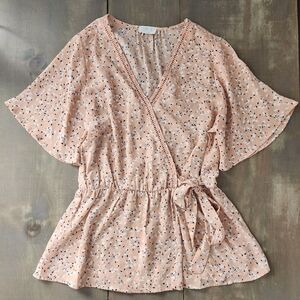 Sienna Sky Short Sleeve Blouse – Size Medium